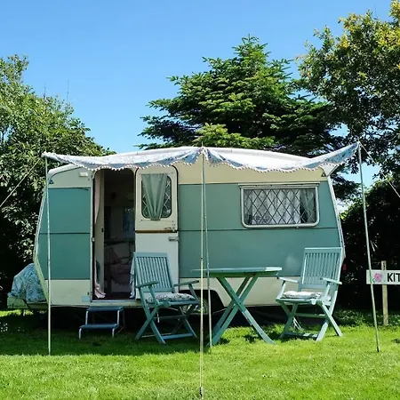 Kitty Unique 60s Caravan Set In Pretty Garden Holiday home *